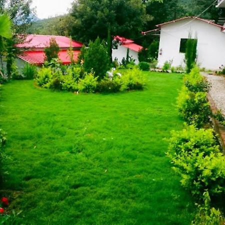 The Village Retreat Resort , Guptkashi Gupta Kāshi Exterior foto